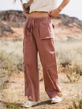 Bohme Savannah Cargo Wide Leg Utility Pants in Mauve Size M